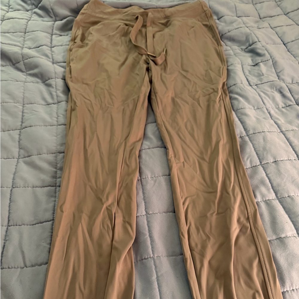 Halara Gray Joggers NWT Women’s Medium